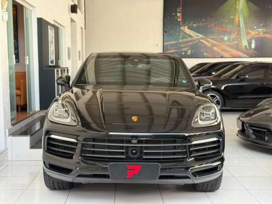 PORSCHE-CAYENNE-2022