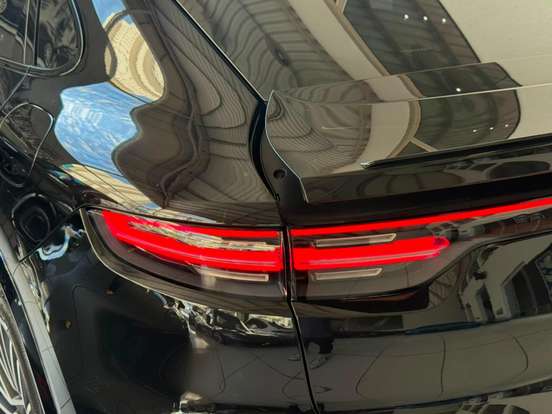 PORSCHE-CAYENNE-2022