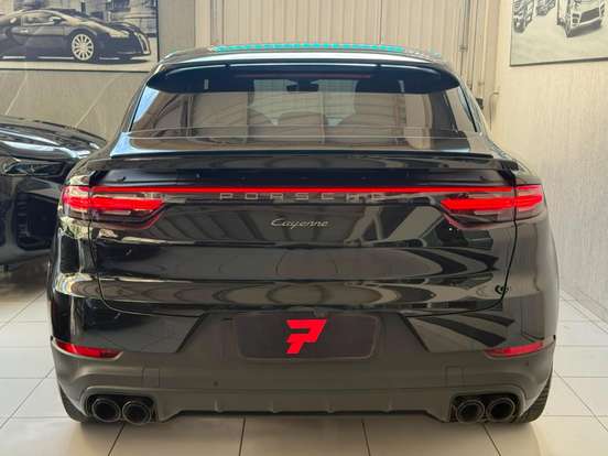 PORSCHE-CAYENNE-2022