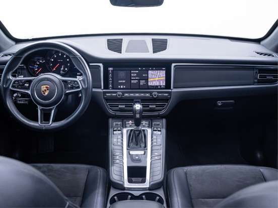 PORSCHE-MACAN-2020