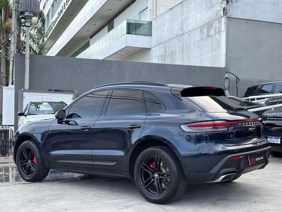 PORSCHE-MACAN-2022
