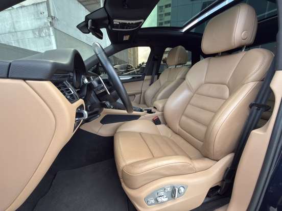 PORSCHE-MACAN-2022