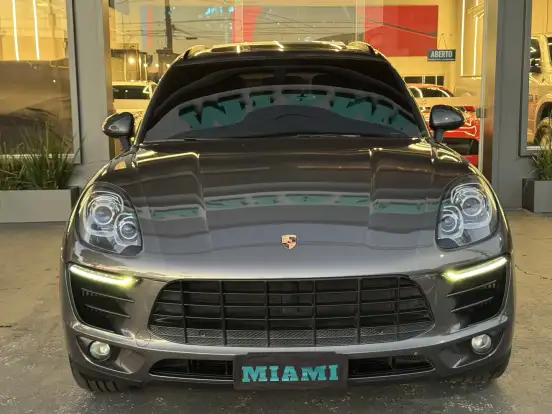PORSCHE-MACAN-2015