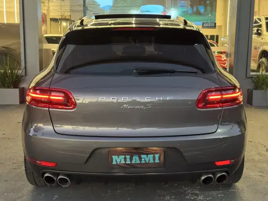 PORSCHE-MACAN-2015