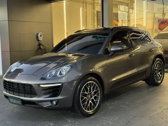 PORSCHE-MACAN-2015