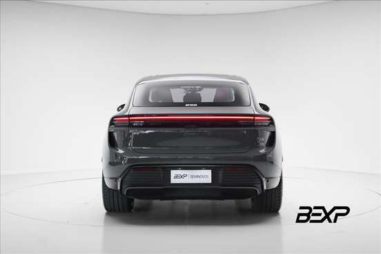 PORSCHE-MACAN-2025