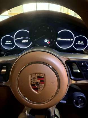 PORSCHE-PANAMERA-2019
