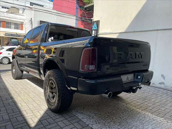 RAM-CLASSIC-5.7 V8 GASOLINA LARAMIE CD 4X4 AUTOMÁTICO RAM-CLASSIC-2023