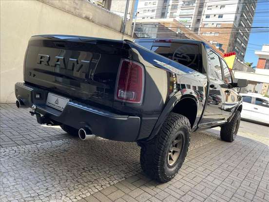 RAM-CLASSIC-5.7 V8 GASOLINA LARAMIE CD 4X4 AUTOMÁTICO RAM-CLASSIC-2023
