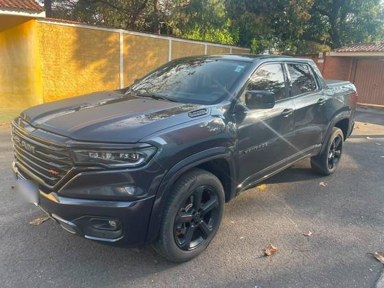 RAM RAMPAGE 2.0 HURRICANE 4 TURBO GASOLINA R/T 4X4 AUTOMÁTICO