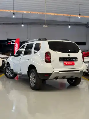 RENAULT-DUSTER-2018