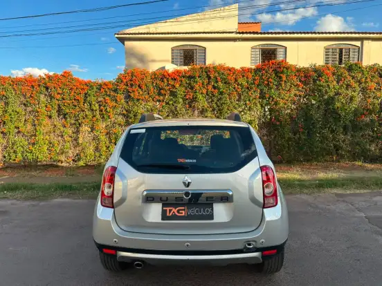 RENAULT-DUSTER-2013