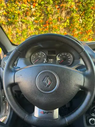 RENAULT-DUSTER-2013