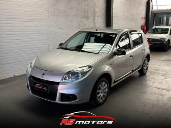 RENAULT SANDERO 1.0 AUTHENTIQUE 16V FLEX 4P MANUAL RENAULT SANDERO 1.0 AUTHENTIQUE 16V FLEX 4P MANUAL