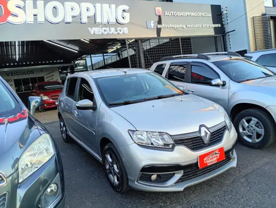 RENAULT SANDERO 1.6 GT LINE LIMITED FLEX 4P MANUAL RENAULT SANDERO 1.6 GT LINE LIMITED FLEX 4P MANUAL