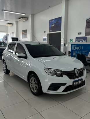 RENAULT-SANDERO-2021