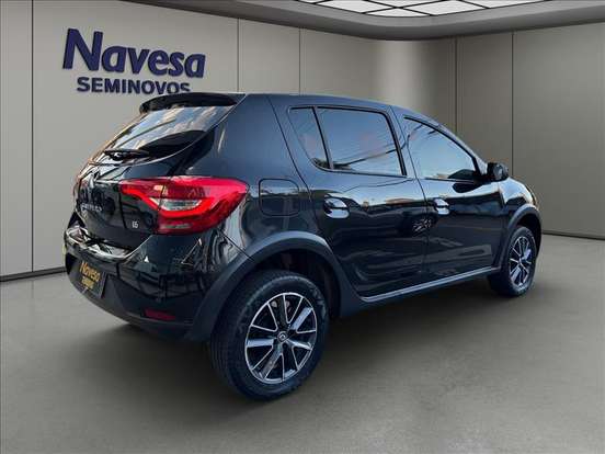 RENAULT-SANDERO-2019