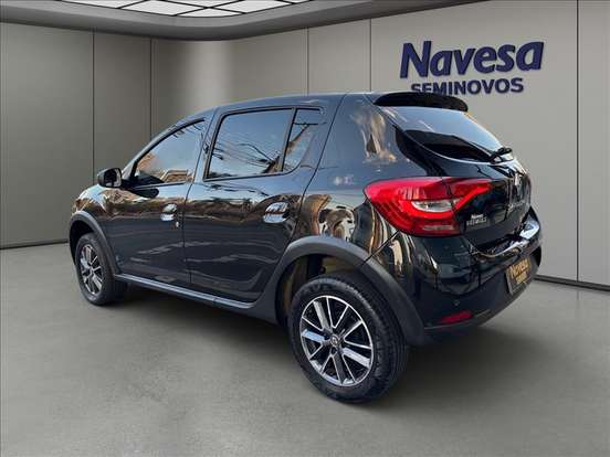 RENAULT-SANDERO-2019