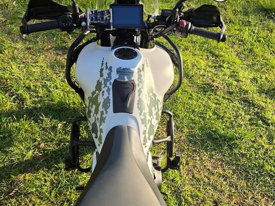 ROYAL ENFIELD-HIMALAYAN 450 KAMET WHITE ROYAL ENFIELD-HIMALAYAN 450 KAMET WHITE-2025