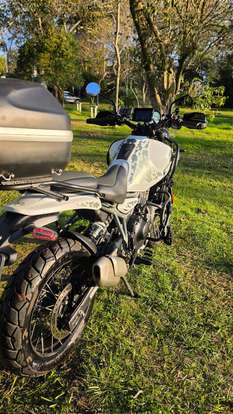 ROYAL ENFIELD-HIMALAYAN 450 KAMET WHITE-2025