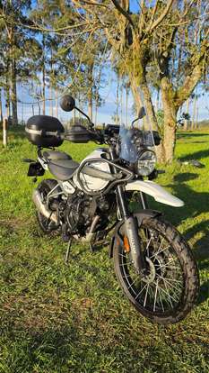 ROYAL ENFIELD-HIMALAYAN 450 KAMET WHITE-2025