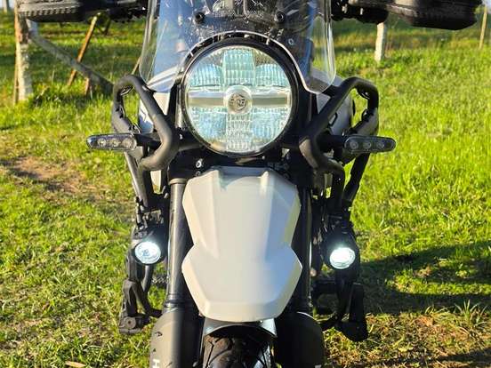 ROYAL ENFIELD-HIMALAYAN 450 KAMET WHITE ROYAL ENFIELD-HIMALAYAN 450 KAMET WHITE-2025