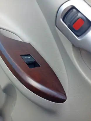 TOYOTA-COROLLA-2012