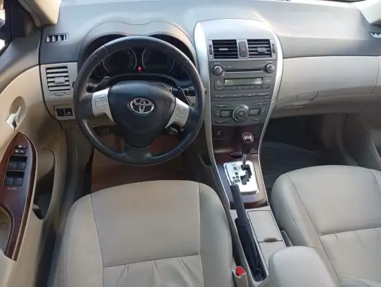 TOYOTA-COROLLA-2012