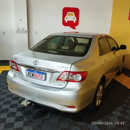 TOYOTA-COROLLA-2013