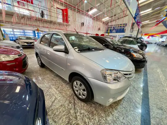 TOYOTA-ETIOS-2016