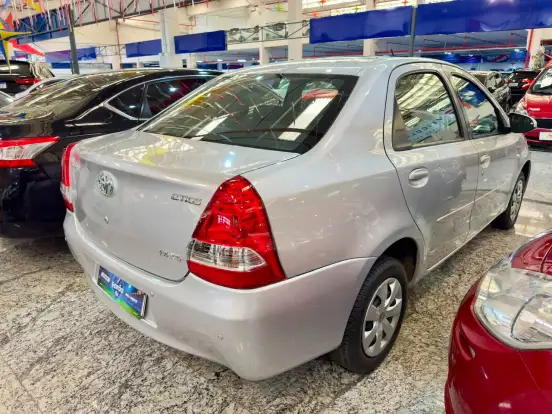TOYOTA-ETIOS-2016