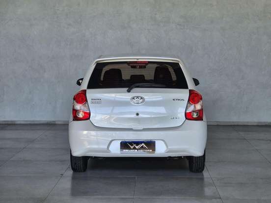 TOYOTA-ETIOS-2017