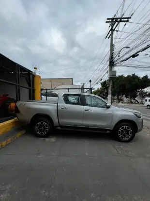 TOYOTA-HILUX-2022