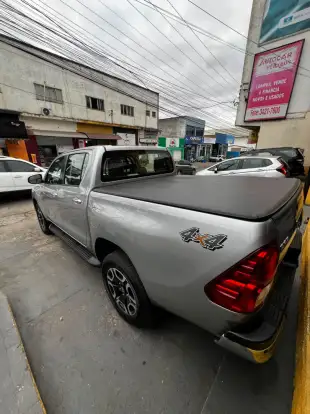 TOYOTA-HILUX-2022
