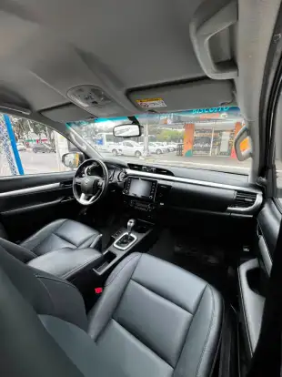 TOYOTA-HILUX-2022