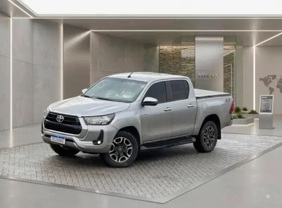 TOYOTA HILUX 2.8 D-4D TURBO DIESEL CD SRV 4X4 AUTOMÁTICO TOYOTA HILUX 2.8 D-4D TURBO DIESEL CD SRV 4X4 AUTOMÁTICO