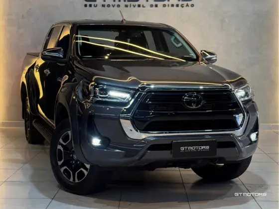 TOYOTA HILUX 2.8 D-4D TURBO DIESEL CD SRX 4X4 AUTOMÁTICO