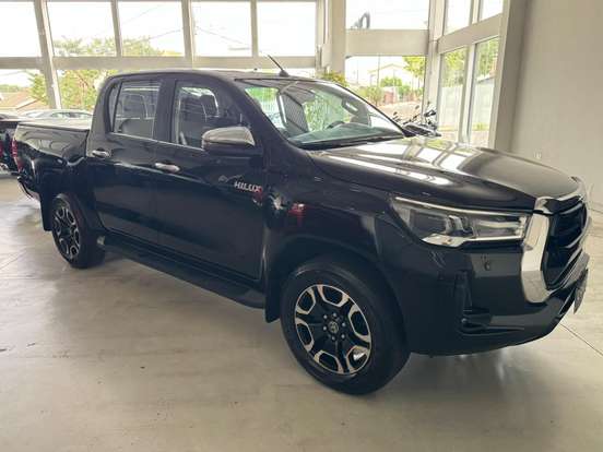 TOYOTA-HILUX-2022