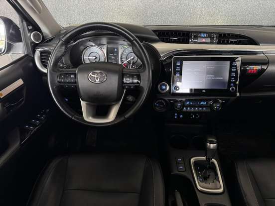 TOYOTA-HILUX-2022