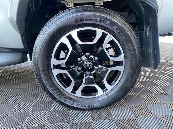 TOYOTA-HILUX-2024