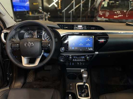 TOYOTA-HILUX-2026