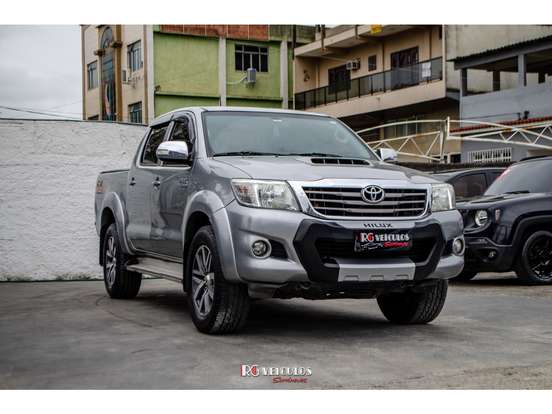 TOYOTA-HILUX-3.0 SRV 4X4 CD 16V TURBO INTERCOOLER DIESEL 4P AUTOMÁTICO TOYOTA-HILUX-2015