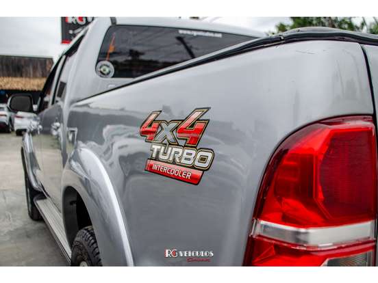 TOYOTA-HILUX-3.0 SRV 4X4 CD 16V TURBO INTERCOOLER DIESEL 4P AUTOMÁTICO TOYOTA-HILUX-2015