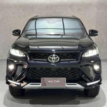 TOYOTA-HILUX SW4-2025