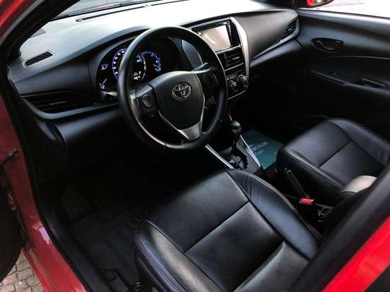 TOYOTA-YARIS-2019