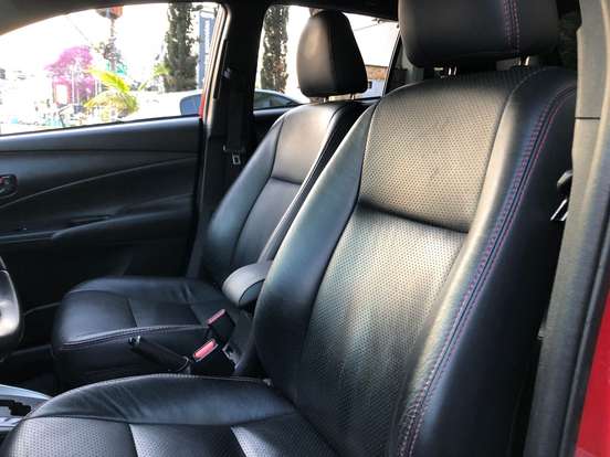 TOYOTA-YARIS-2019