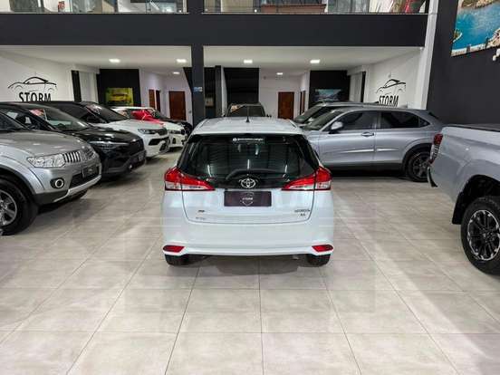 TOYOTA-YARIS-2020