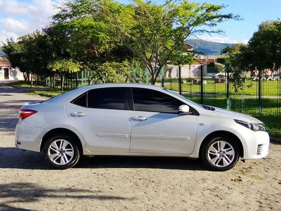 TOYOTA-COROLLA-1.8 GLI 16V FLEX 4P AUTOMÁTICO TOYOTA-COROLLA-2016