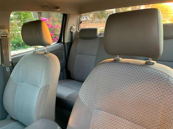 TOYOTA-HILUX-2012