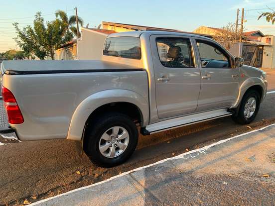 TOYOTA-HILUX-2012
